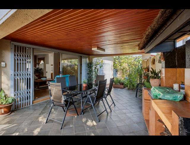 4 BEDROOM HOUSE FOR SALE IN GARSFONTEIN EXT 11